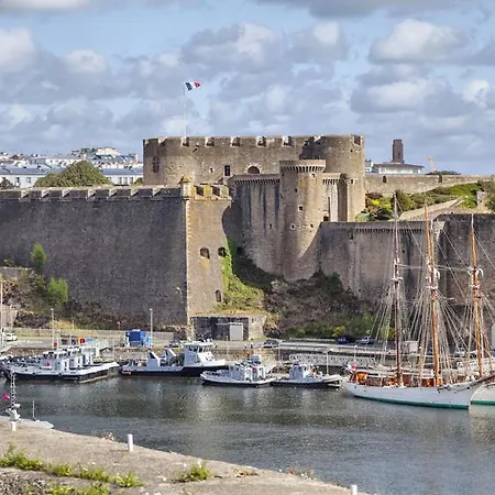 Spacieux A L'harteloire Brest